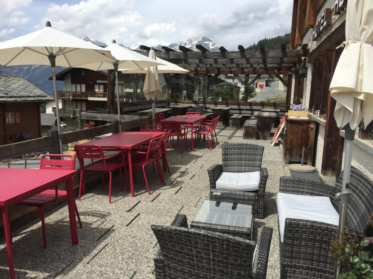 Hotel Restaurant Rothorn Visperterminen Exterior photo